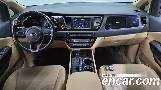 Kia Carnival 9-Seater Prstige 2019 — фото 7