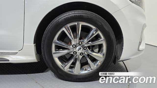 Kia Carnival 9-Seater Prstige 2019 — фото 21