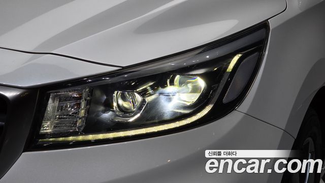 Kia Carnival 9-Seater Prstige 2019 — фото 22
