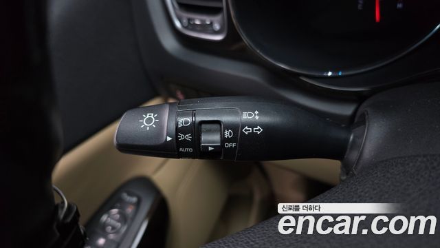 Kia Carnival 9-Seater Prstige 2019 — фото 27