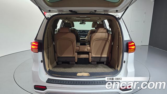 Kia Carnival 9-Seater Prstige 2019 — фото 36