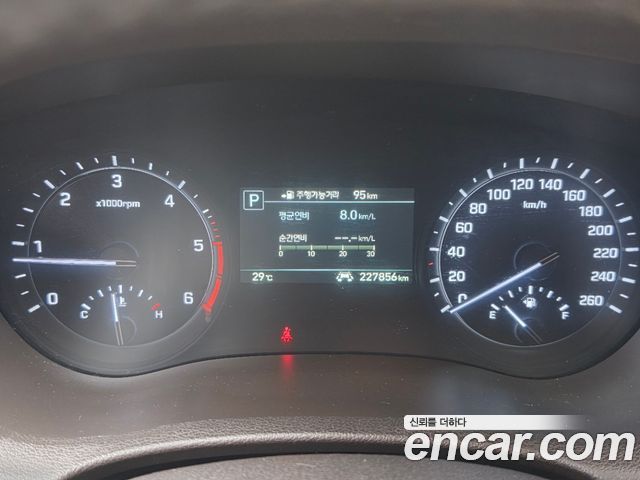 Genesis G80 2.2D AWD Premium Luxury 2018 — фото 9