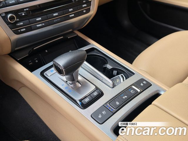 Genesis G80 2.2D AWD Premium Luxury 2018 — фото 10