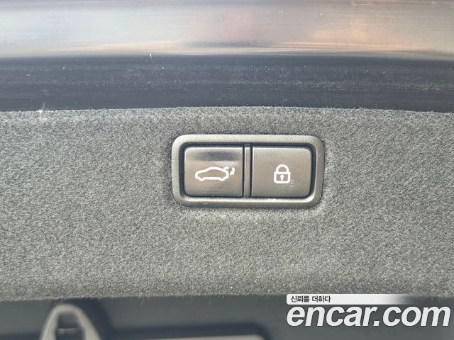 Genesis G80 2.2D AWD Premium Luxury 2018 — фото 19