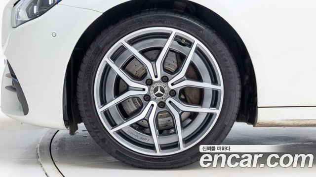 Mercedes-Benz E-Class (W213) E220d 4MATIC AMG Line 2021 — фото 5