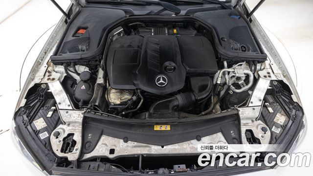 Mercedes-Benz E-Class (W213) E220d 4MATIC AMG Line 2021 — фото 6