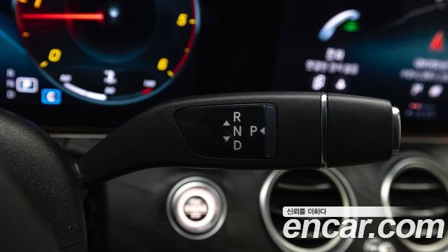 Mercedes-Benz E-Class (W213) E220d 4MATIC AMG Line 2021 — фото 23