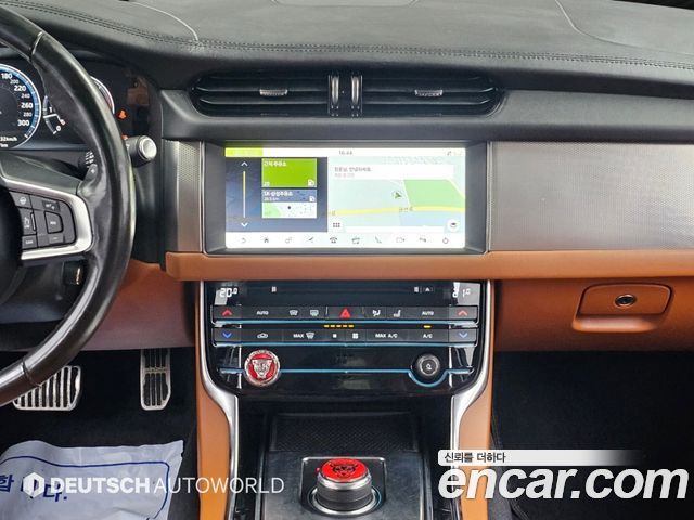 Jaguar XF (X260) 20d Portfolio 2019 — фото 18