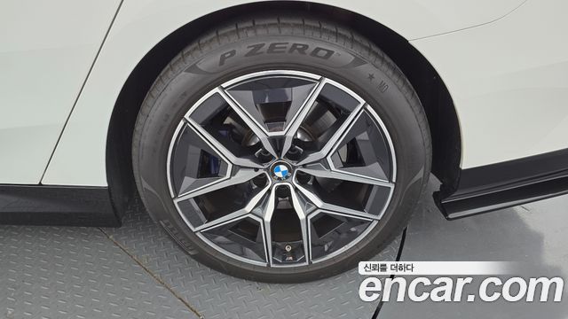 BMW 5 Series (G60) 520i M Sport 2025 — фото 21