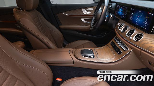 Mercedes-Benz E-Class (W213) E300e 4MATIC Exclusive 2021 — фото 9