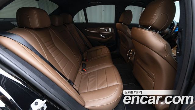 Mercedes-Benz E-Class (W213) E300e 4MATIC Exclusive 2021 — фото 10