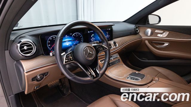 Mercedes-Benz E-Class (W213) E300e 4MATIC Exclusive 2021 — фото 17