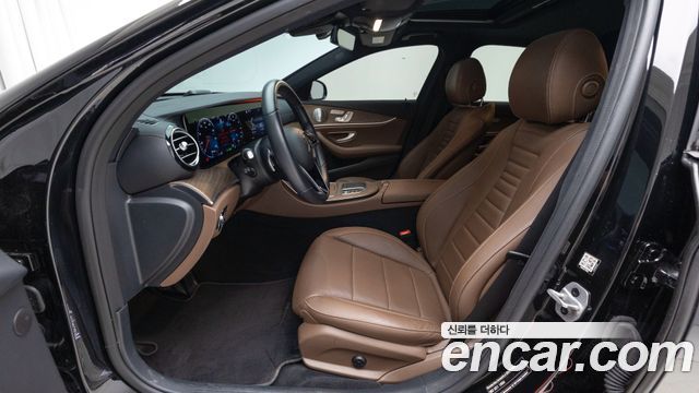 Mercedes-Benz E-Class (W213) E300e 4MATIC Exclusive 2021 — фото 18