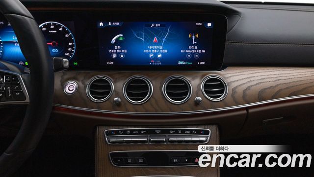 Mercedes-Benz E-Class (W213) E300e 4MATIC Exclusive 2021 — фото 20