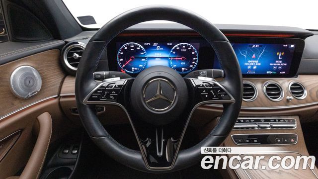 Mercedes-Benz E-Class (W213) E300e 4MATIC Exclusive 2021 — фото 24