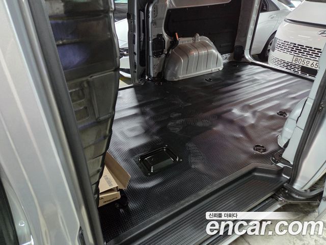 Hyundai Staria Cargo 3-Seater Smart 2023 — фото 18
