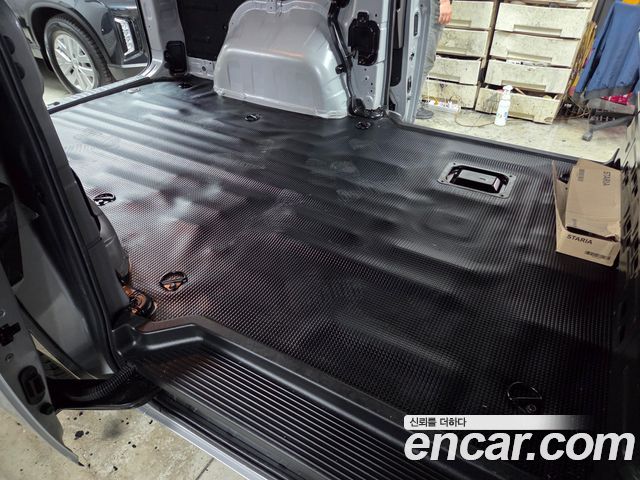Hyundai Staria Cargo 3-Seater Smart 2023 — фото 20