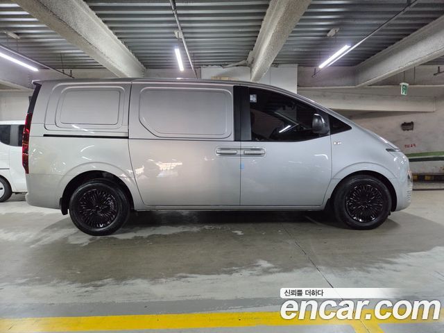 Hyundai Staria Cargo 3-Seater Smart 2023 — фото 23