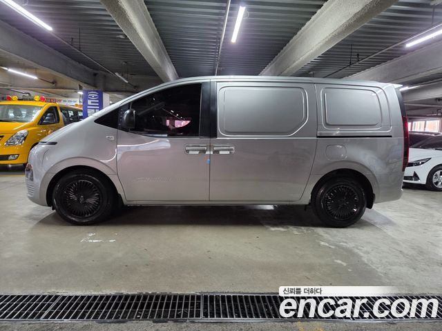 Hyundai Staria Cargo 3-Seater Smart 2023 — фото 24