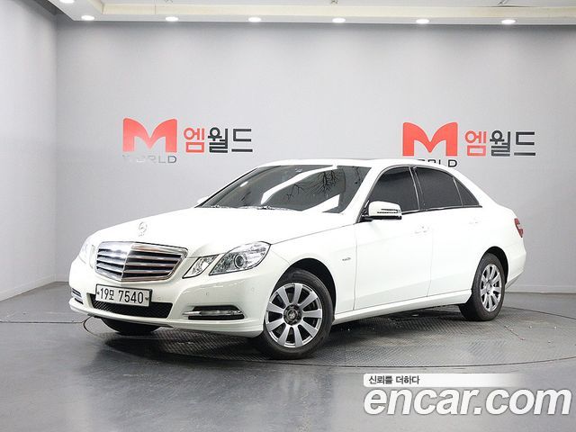Mercedes-Benz E-Class (W212) E200 CGI