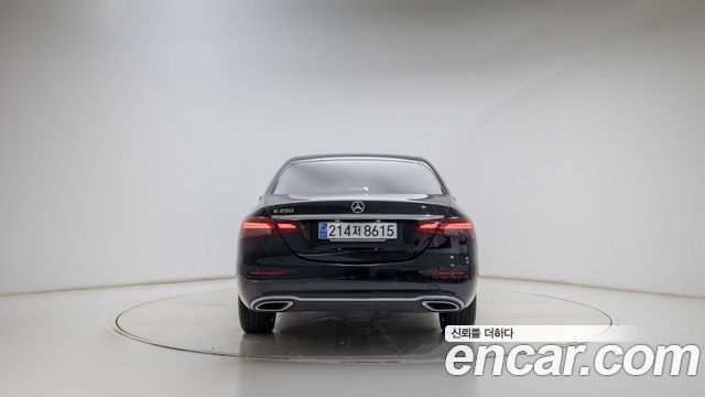 Mercedes-Benz E-Class (W213) E250 Avantgarde 2023 — фото 4