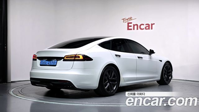 Tesla Model S AWD 2023 — фото 2