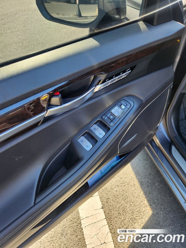 Genesis EQ900 3.8 GDI Luxury 2017 — фото 24
