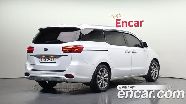 Kia Carnival 9-Seater Noblesse Special 2019 — фото 2