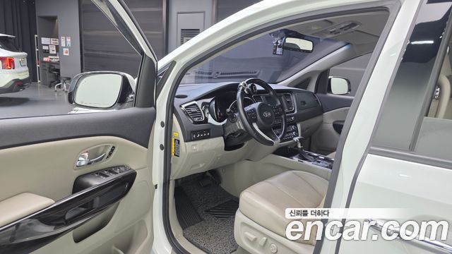 Kia Carnival 9-Seater Noblesse Special 2019 — фото 10