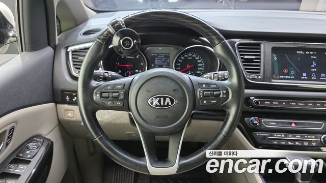 Kia Carnival 9-Seater Noblesse Special 2019 — фото 12