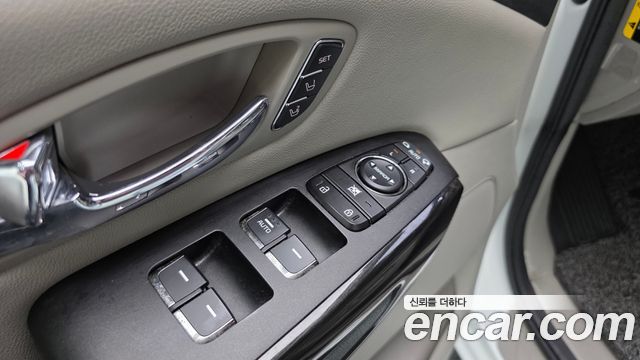Kia Carnival 9-Seater Noblesse Special 2019 — фото 13