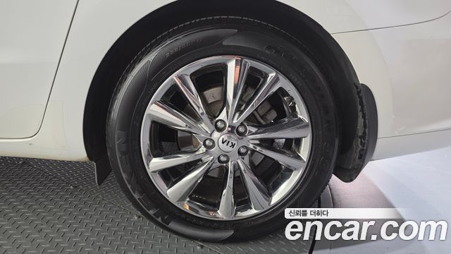 Kia Carnival 9-Seater Noblesse Special 2019 — фото 21