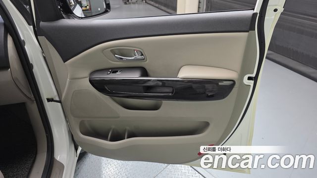 Kia Carnival 9-Seater Noblesse Special 2019 — фото 25