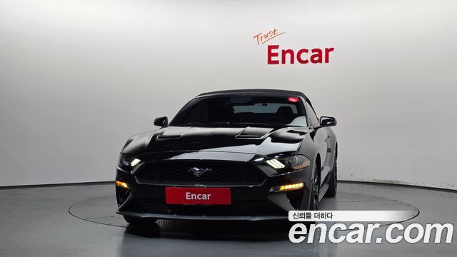 Ford Mustang Convertible 2019 — фото 3