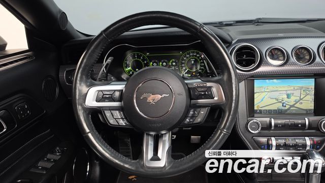 Ford Mustang Convertible 2019 — фото 16
