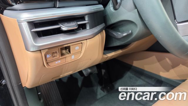 Hyundai Grandeur (GN7) 2,5 Gasoline 2WD Premium 2025 — фото 17