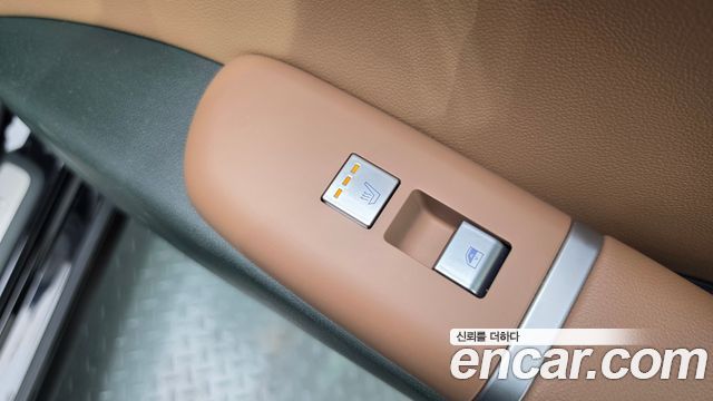 Hyundai Grandeur (GN7) 2,5 Gasoline 2WD Premium 2025 — фото 20