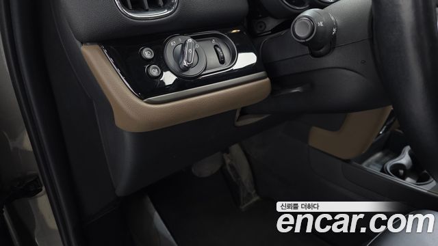 MINI Cooper D Countryman Standard 2nd 2018 — фото 14