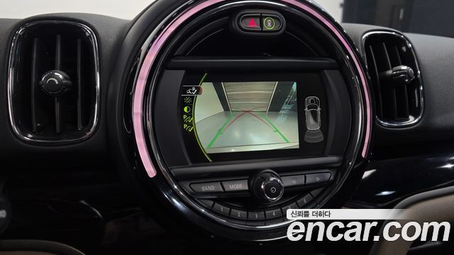 MINI Cooper D Countryman Standard 2nd 2018 — фото 16