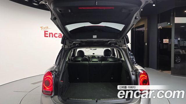 MINI Cooper D Countryman Standard 2nd 2018 — фото 20
