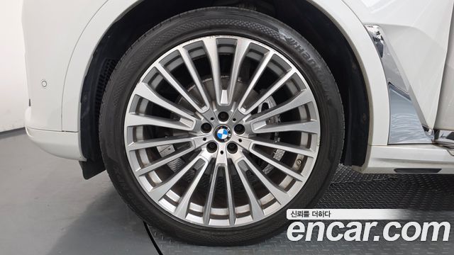 BMW X7 (G07) xDrive 40i Design Pure Excellence 6-Seater 2021 — фото 5