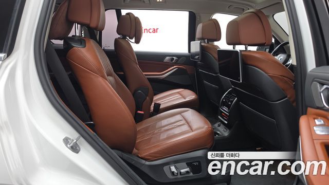 BMW X7 (G07) xDrive 40i Design Pure Excellence 6-Seater 2021 — фото 11