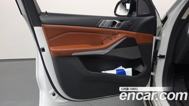 BMW X7 (G07) xDrive 40i Design Pure Excellence 6-Seater 2021 — фото 24
