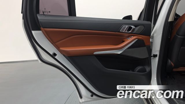 BMW X7 (G07) xDrive 40i Design Pure Excellence 6-Seater 2021 — фото 25