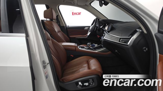 BMW X7 (G07) xDrive 40i Design Pure Excellence 6-Seater 2021 — фото 26
