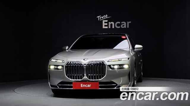 BMW 7 Series (G70) 740i sDrive Design Pure Excellence 2023 — фото 3