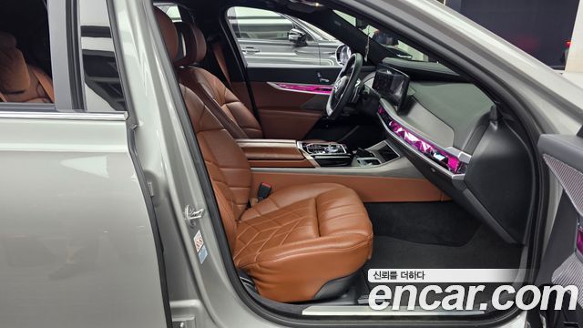 BMW 7 Series (G70) 740i sDrive Design Pure Excellence 2023 — фото 11