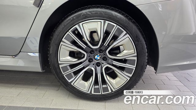 BMW 7 Series (G70) 740i sDrive Design Pure Excellence 2023 — фото 21