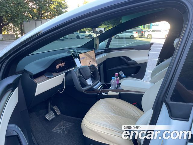 Tesla Model X Long Range 2023 — фото 10