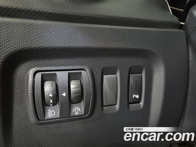 Renault Korea QM3 RE 2015 — фото 20
